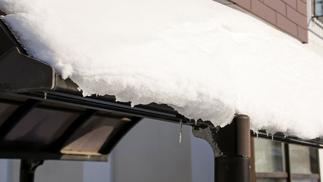 カーポートの雪下ろし