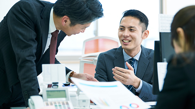 上司と部下の関係を築くコミュニケーションの取り方について紹介!